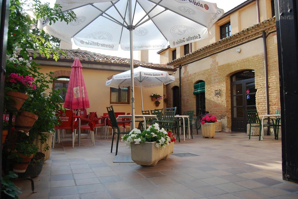 El Meson De Castrojeriz Hotel Zewnętrze zdjęcie